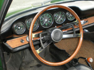 1967 911 green gauges